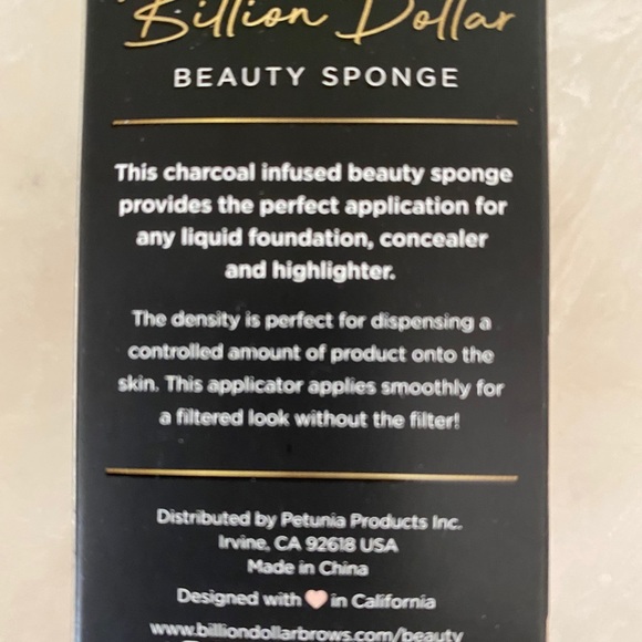 Billion Dollar Beauty Sponage - Picture 3 of 3